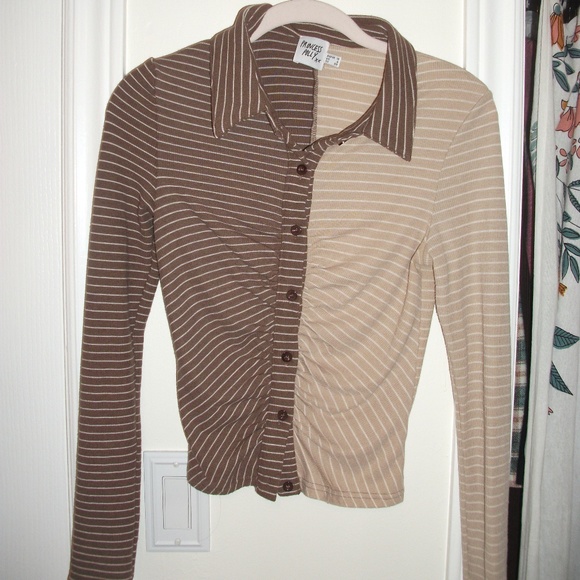 Long Sleeve Two Tone Button Up - Picture 3 of 3